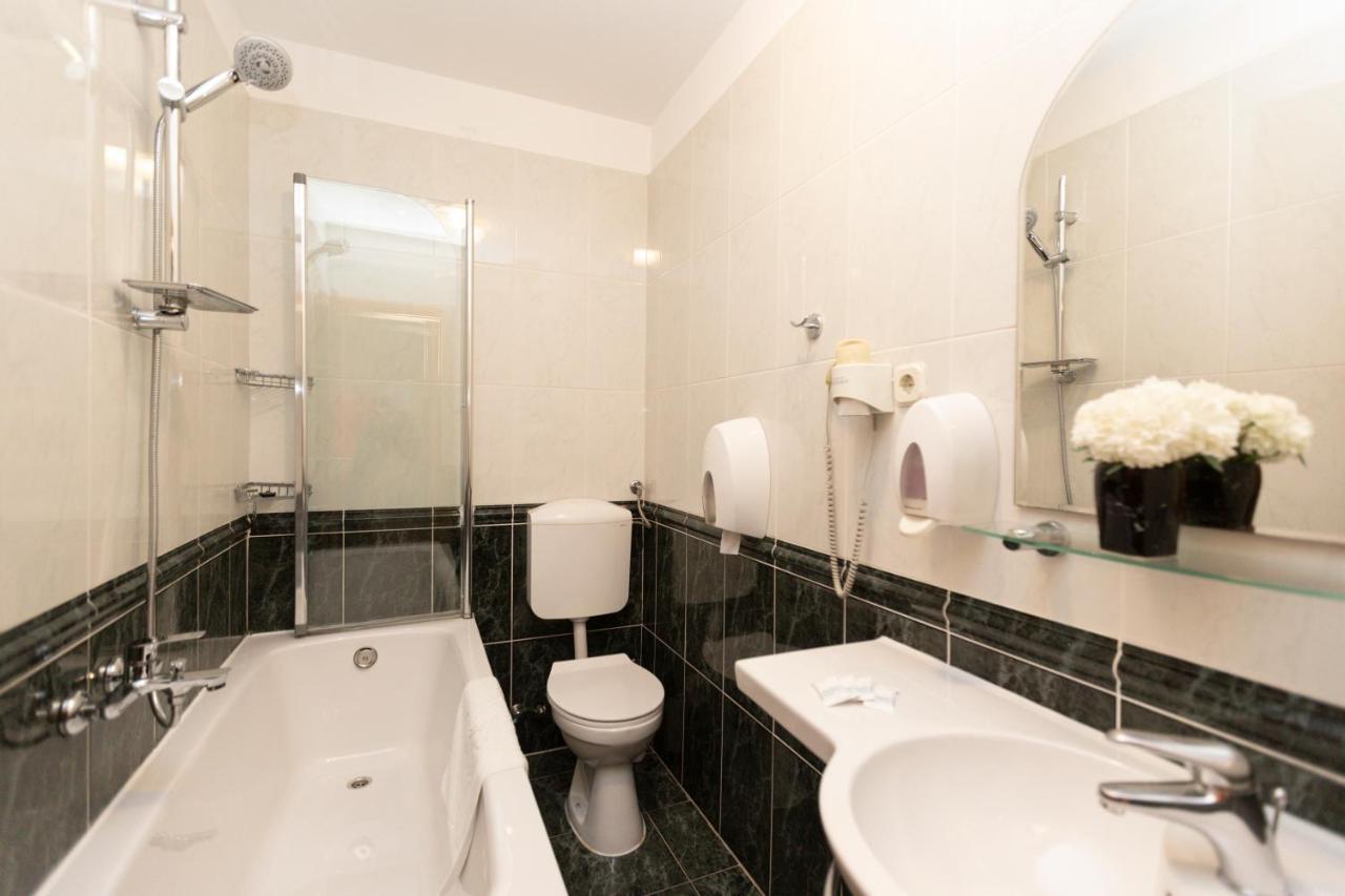 פודסטראנה Hotel Bozikovina 3 מראה חיצוני תמונה