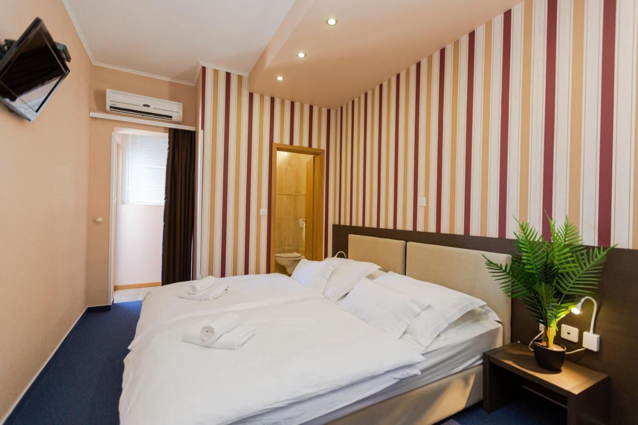 פודסטראנה Hotel Bozikovina 3 מראה חיצוני תמונה